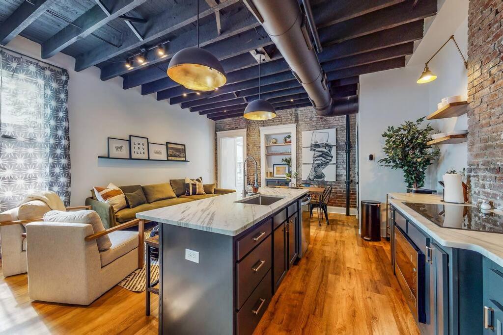 Luxury 8 Bed/4 Ba Nulu Home Private Yard/Parking ลุยส์วิลล์ ภายนอก รูปภาพ