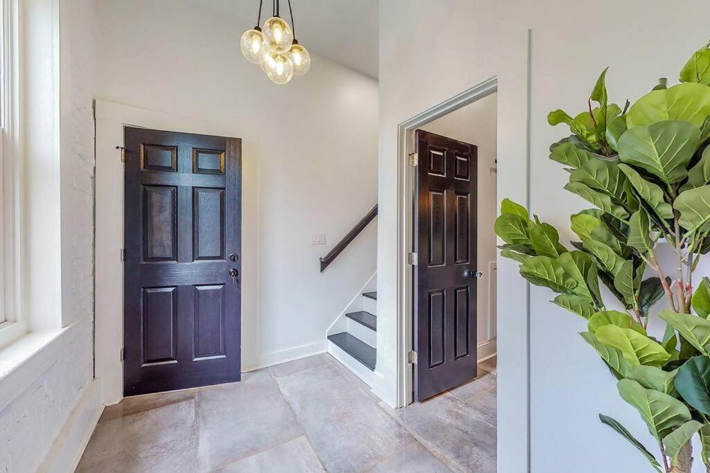 Luxury 8 Bed/4 Ba Nulu Home Private Yard/Parking ลุยส์วิลล์ ภายนอก รูปภาพ