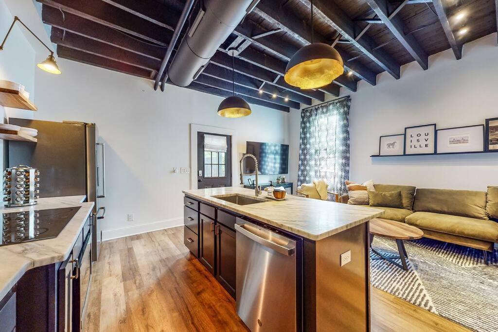 Luxury 8 Bed/4 Ba Nulu Home Private Yard/Parking ลุยส์วิลล์ ภายนอก รูปภาพ